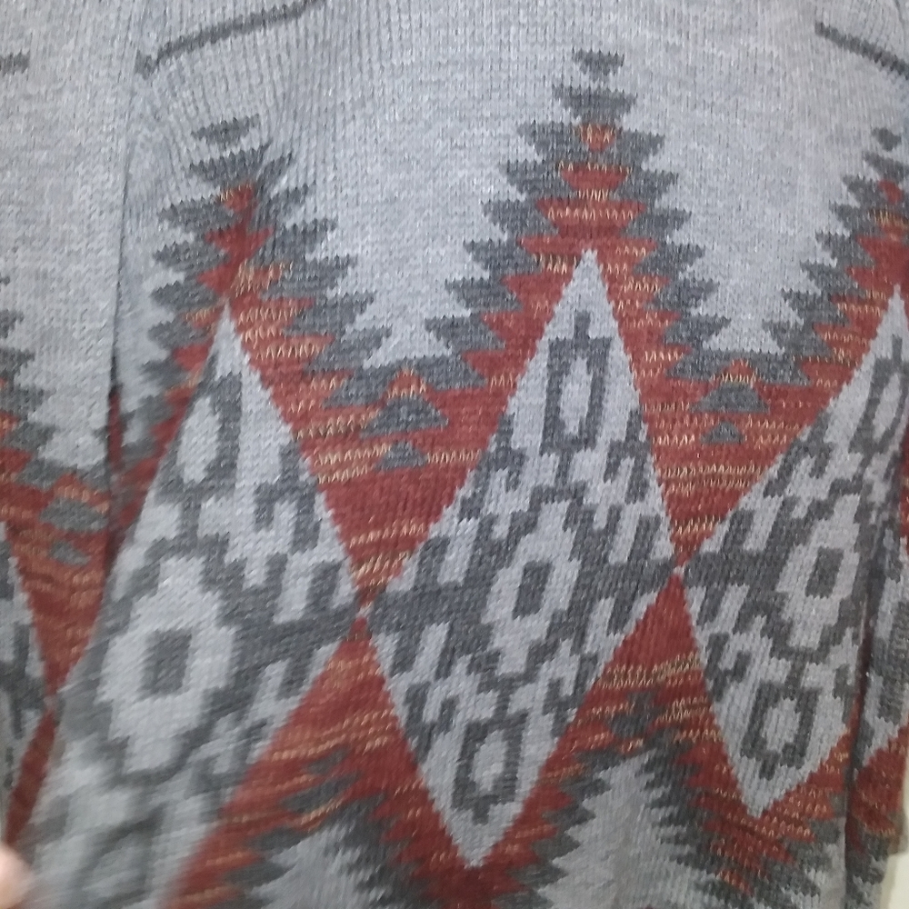 Beautiful Geometric pattern Wrap - Picture 4 of 7